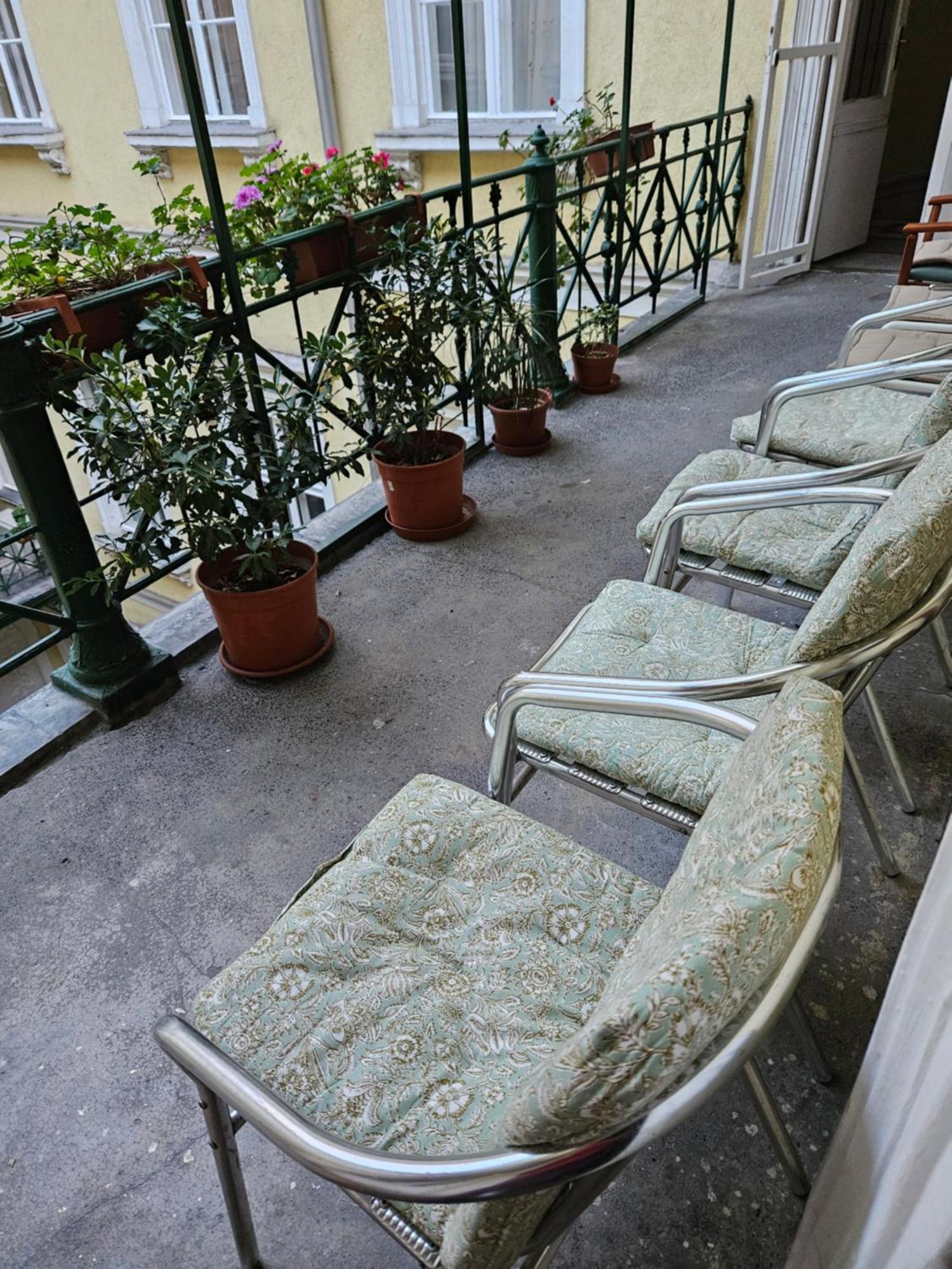 Danubescree Cozy Apartment Boedapest Buitenkant foto